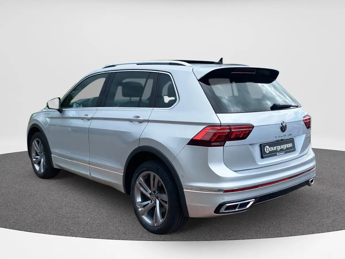 1.4 TSI eHybrid R-Line Business+ | PHEV | Trekhaak | Pano | A.cam | Winterpakket | 245Pk | SOH 89% |