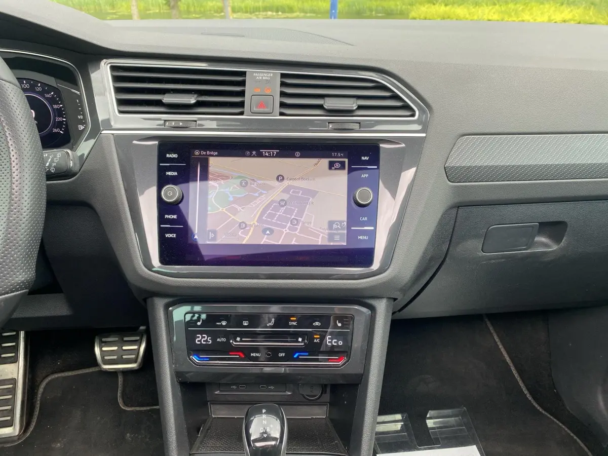 1.4 TSI eHybrid R-Line Business+ | PHEV | Trekhaak | Pano | A.cam | Winterpakket | 245Pk | SOH 89% |