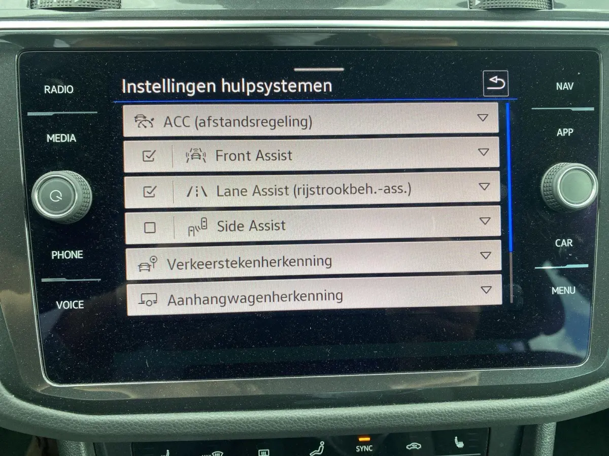 1.4 TSI eHybrid R-Line Business+ | PHEV | Trekhaak | Pano | A.cam | Winterpakket | 245Pk | SOH 89% |