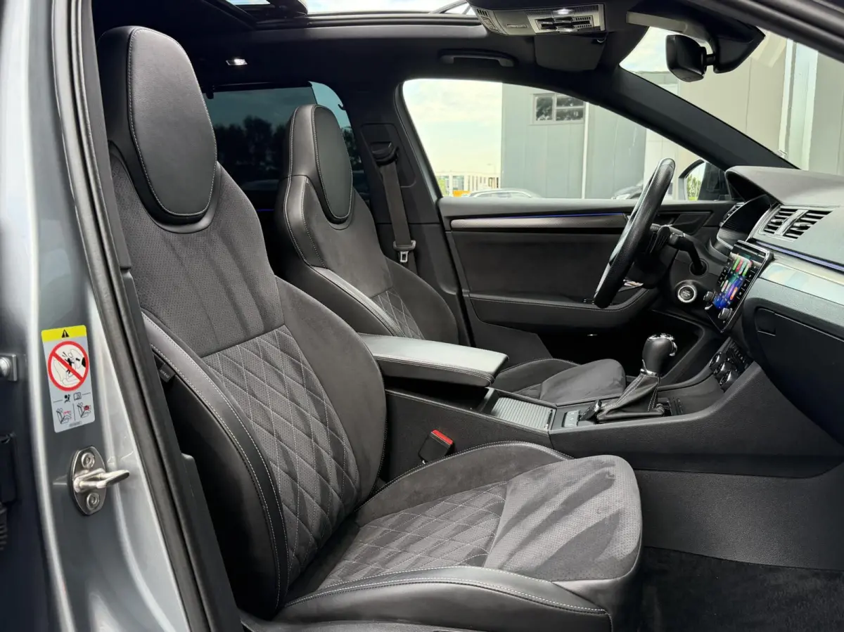 1.4 TSI iV Sportline Business Panodak|ACC|Camer