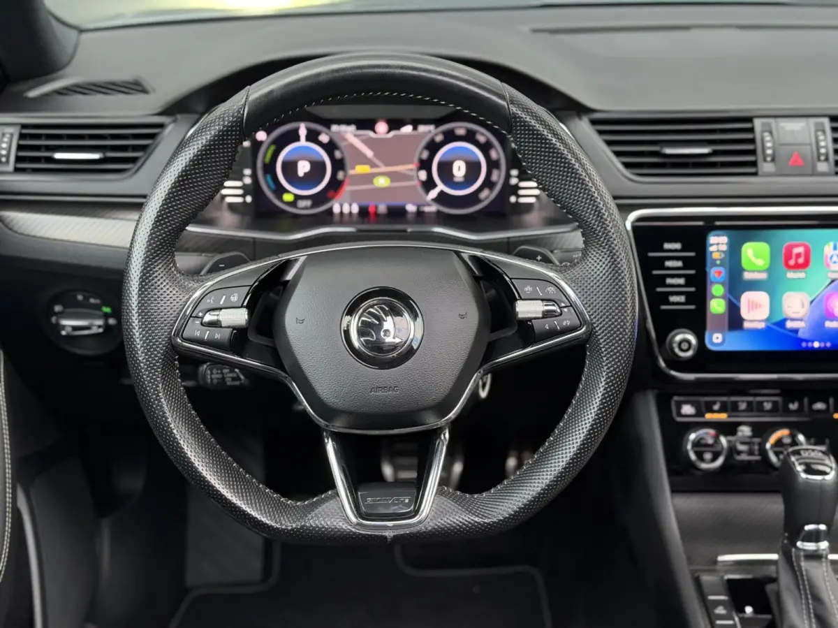 1.4 TSI iV Sportline Business Panodak|ACC|Camer