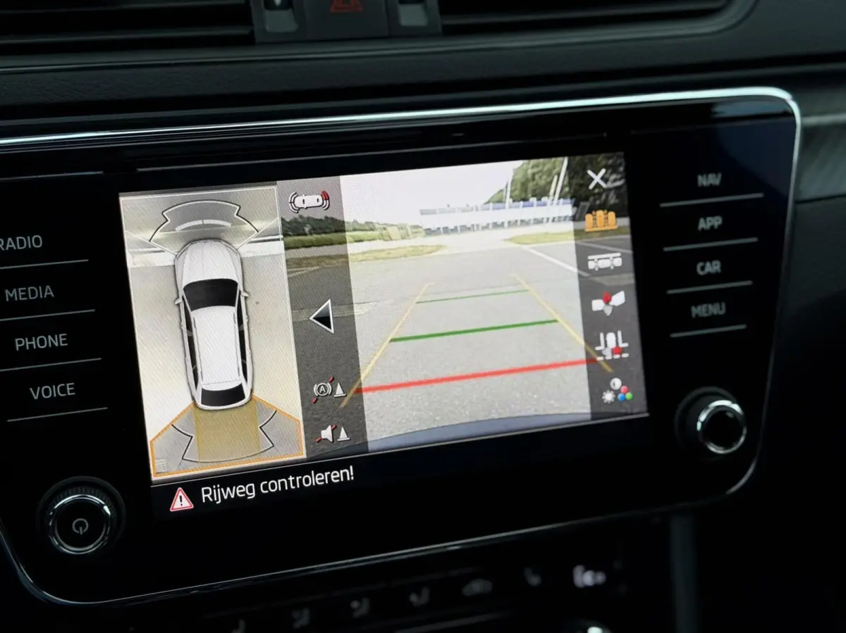 1.4 TSI iV Sportline Business Panodak|ACC|Camer