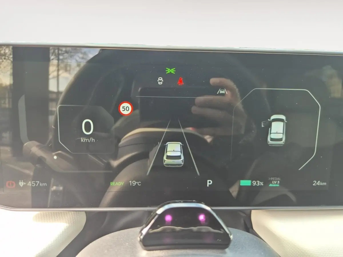 GT-Line Business Edition 81.4 kWh | Climate Control | Cruise Control | Stoelverwarming | Stuurverwarming | Dode Hoek Indicatie | Apple Carplay/Android Auto | Camera | Zwarte Logo's |