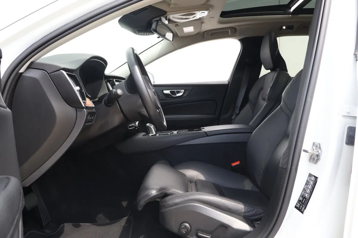 2.0 T8 Twin Engine AWD Inscription | Pano | Leer | Trekhaak |