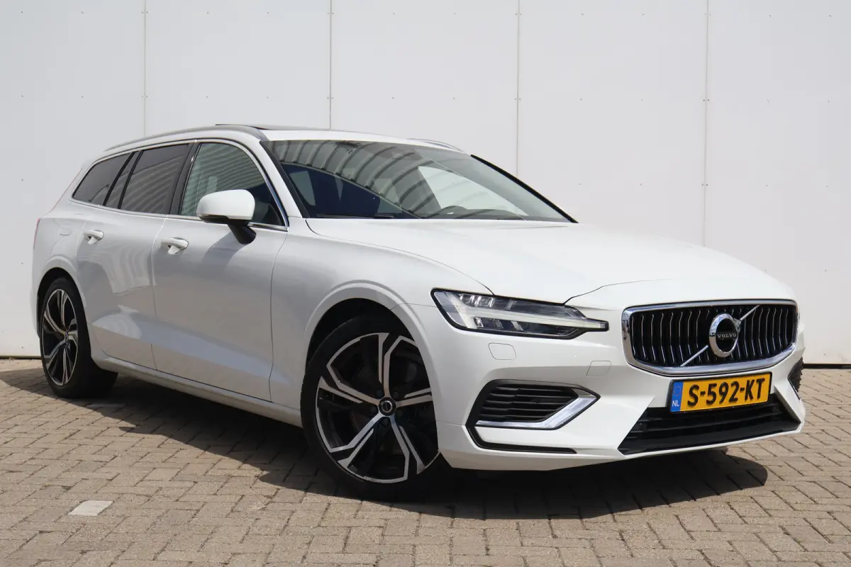 2.0 T8 Twin Engine AWD Inscription | Pano | Leer | Trekhaak |