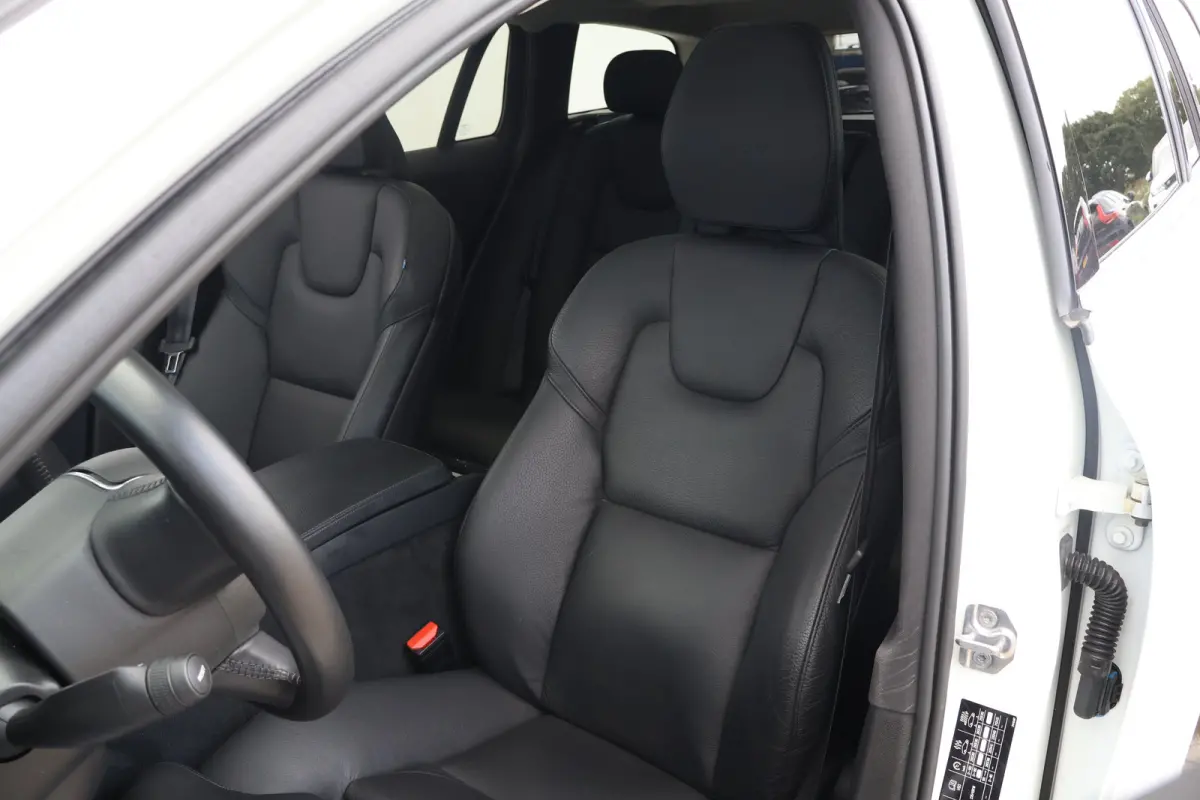 2.0 T8 Twin Engine AWD Inscription | Pano | Leer | Trekhaak |