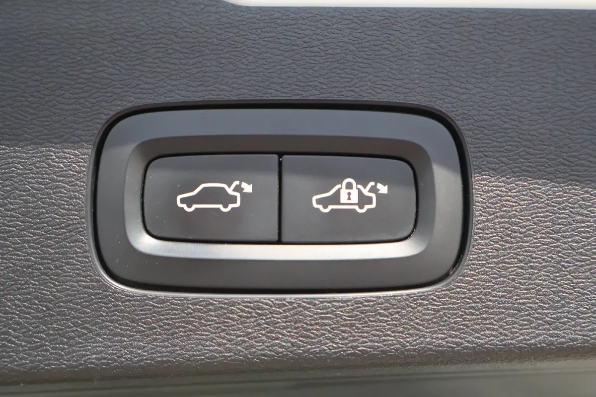 2.0 T8 Twin Engine AWD Inscription | Pano | Leer | Trekhaak |