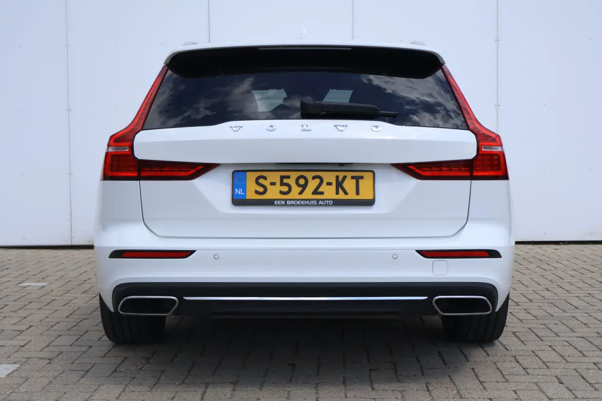 2.0 T8 Twin Engine AWD Inscription | Pano | Leer | Trekhaak |