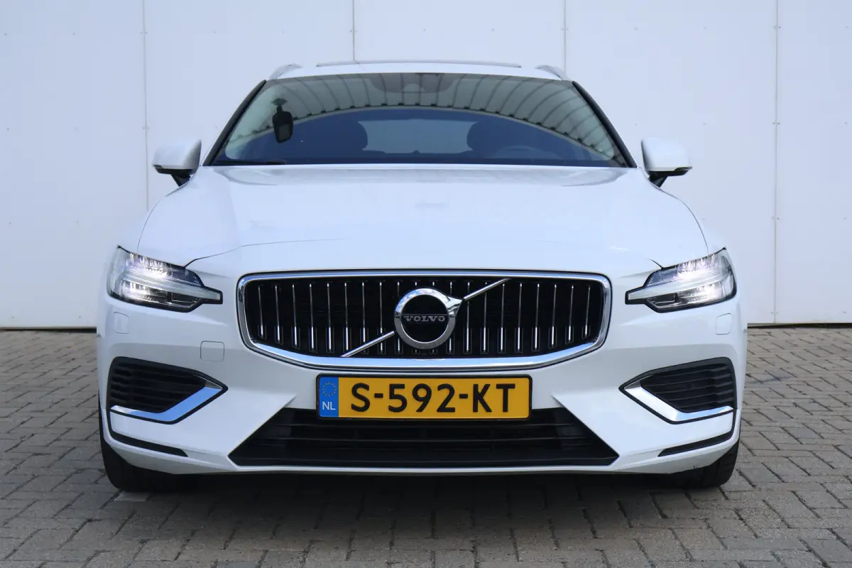 2.0 T8 Twin Engine AWD Inscription | Pano | Leer | Trekhaak |