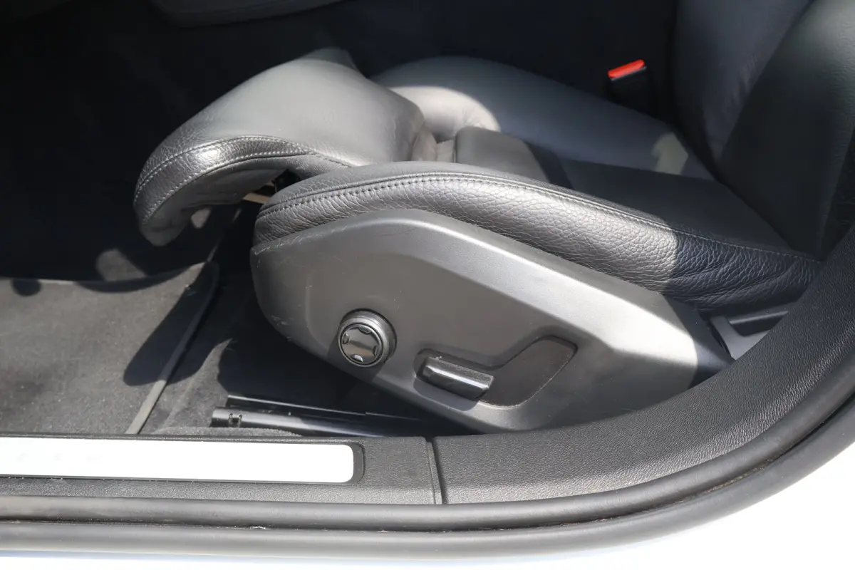 2.0 T8 Twin Engine AWD Inscription | Pano | Leer | Trekhaak |