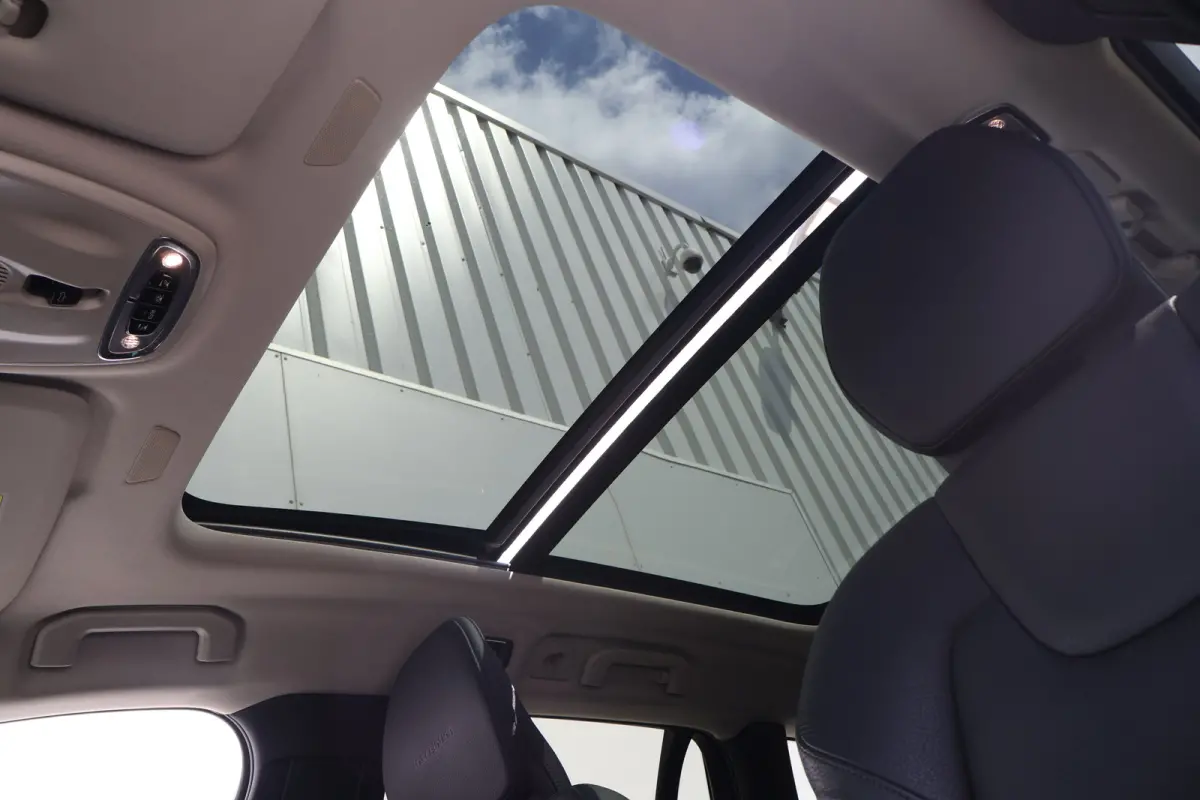 2.0 T8 Twin Engine AWD Inscription | Pano | Leer | Trekhaak |