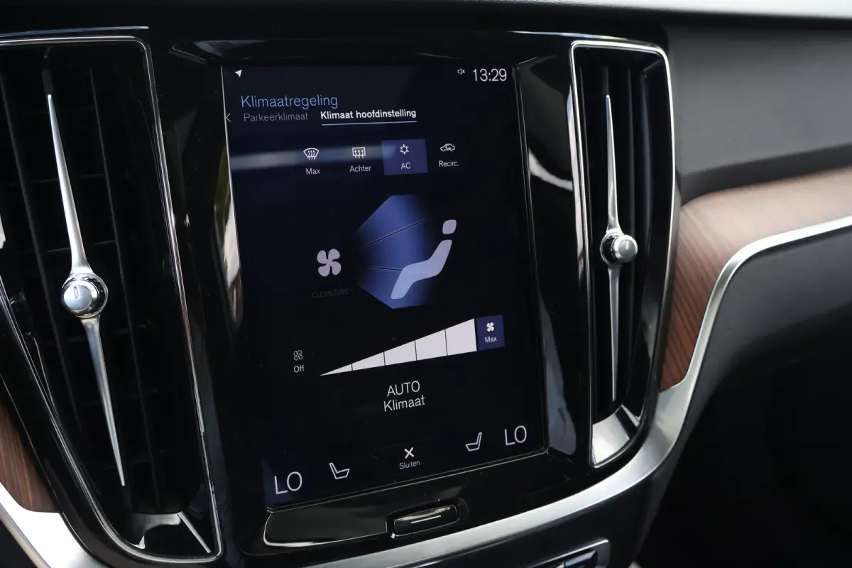 2.0 T8 Twin Engine AWD Inscription | Pano | Leer | Trekhaak |