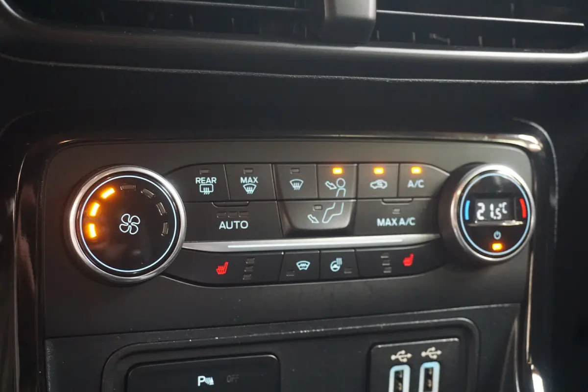 1.0 EcoBoost Titanium | B&O | Winter Pakket | Camera | BLIS | Orig. NL |