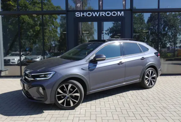 1.5 TSI R-Line Business PANO KEYLESS CAM