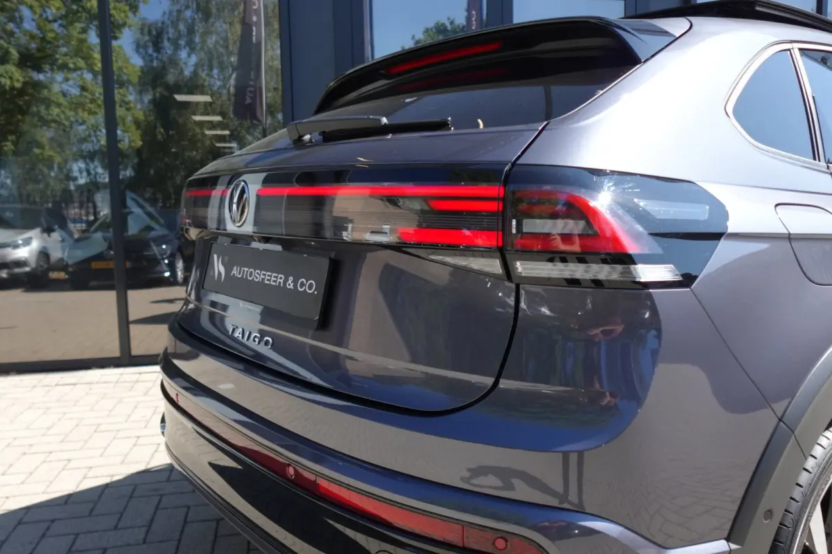 1.5 TSI R-Line Business PANO KEYLESS CAM