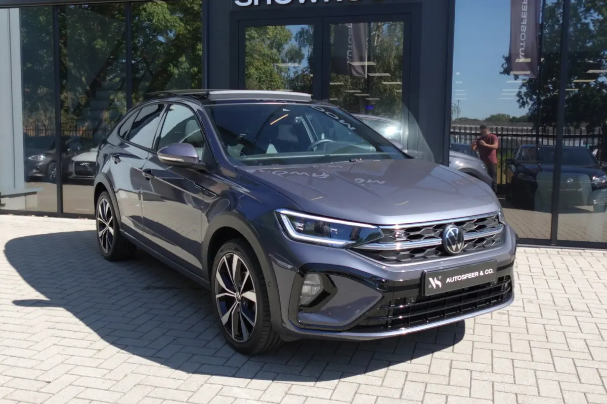 1.5 TSI R-Line Business PANO KEYLESS CAM