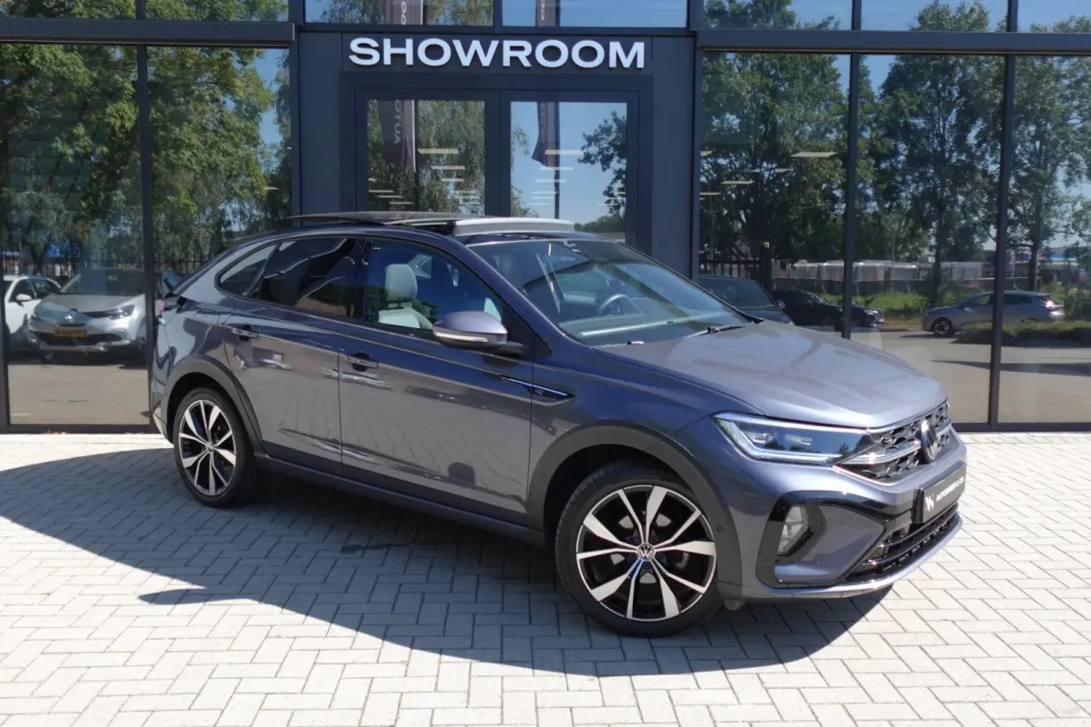 1.5 TSI R-Line Business PANO KEYLESS CAM
