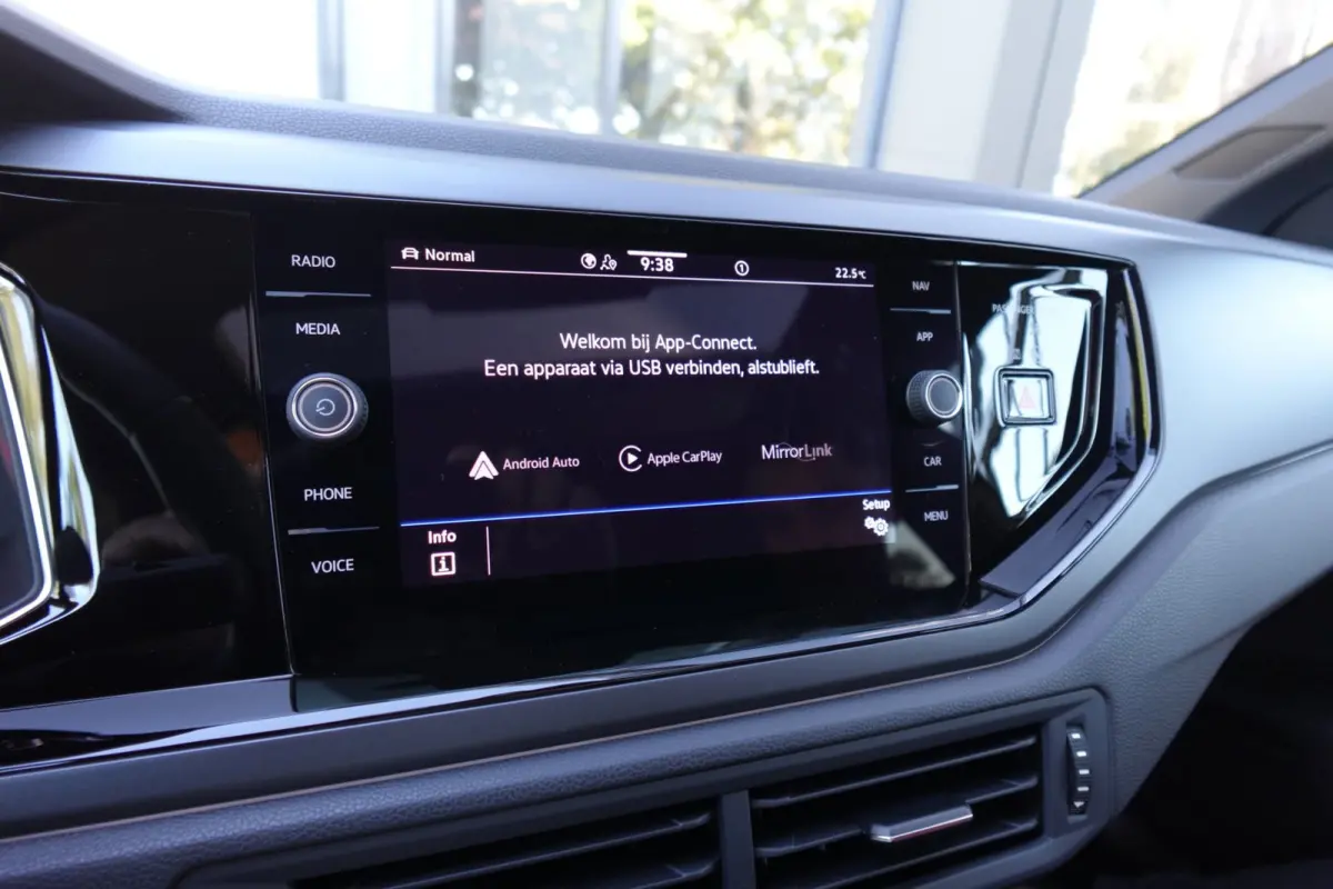 1.5 TSI R-Line Business PANO KEYLESS CAM