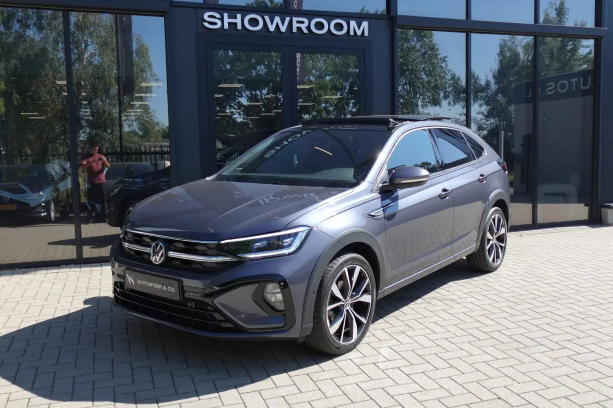 1.5 TSI R-Line Business PANO KEYLESS CAM