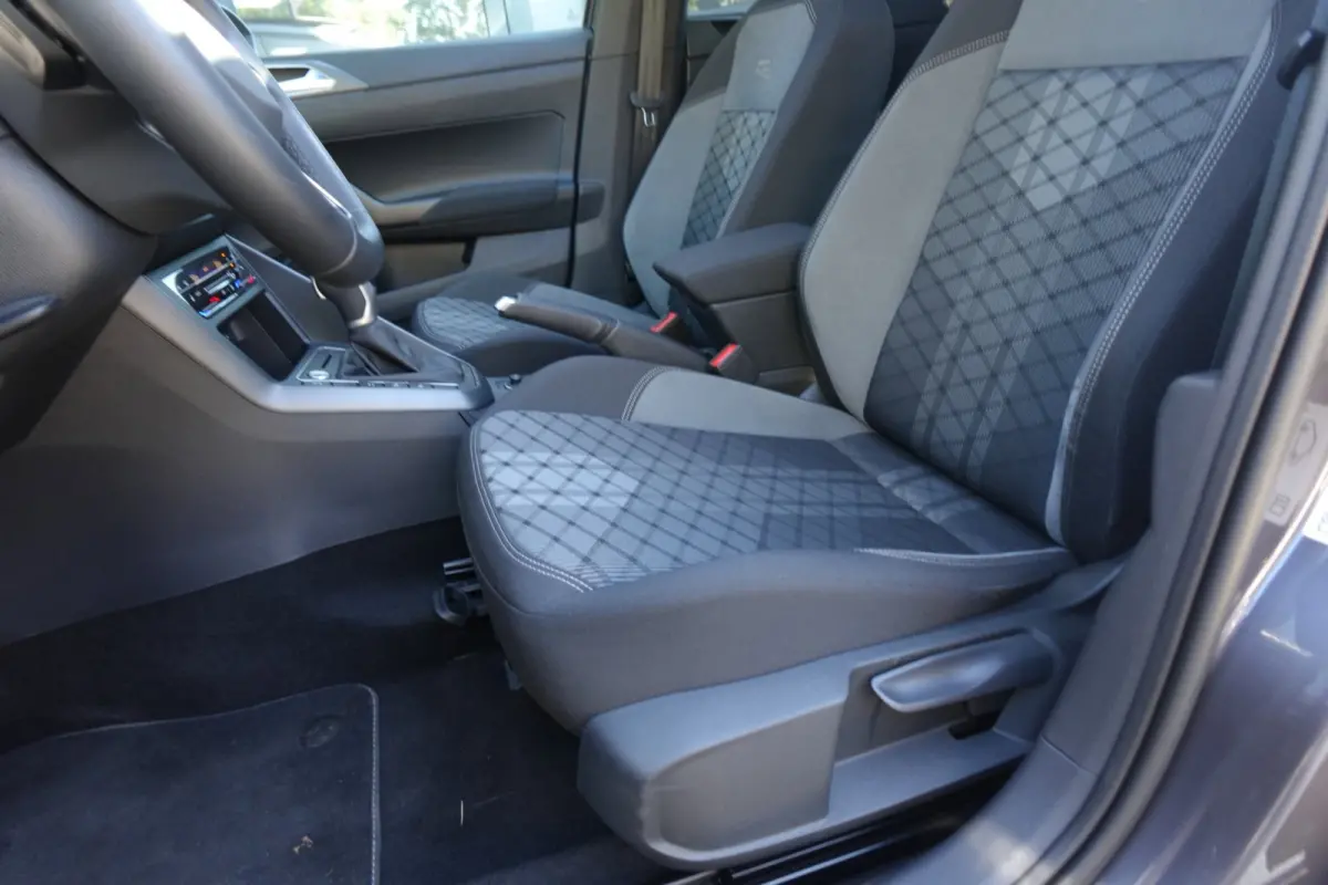 1.5 TSI R-Line Business PANO KEYLESS CAM