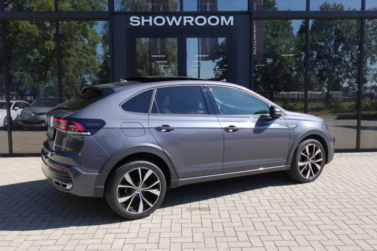 1.5 TSI R-Line Business PANO KEYLESS CAM