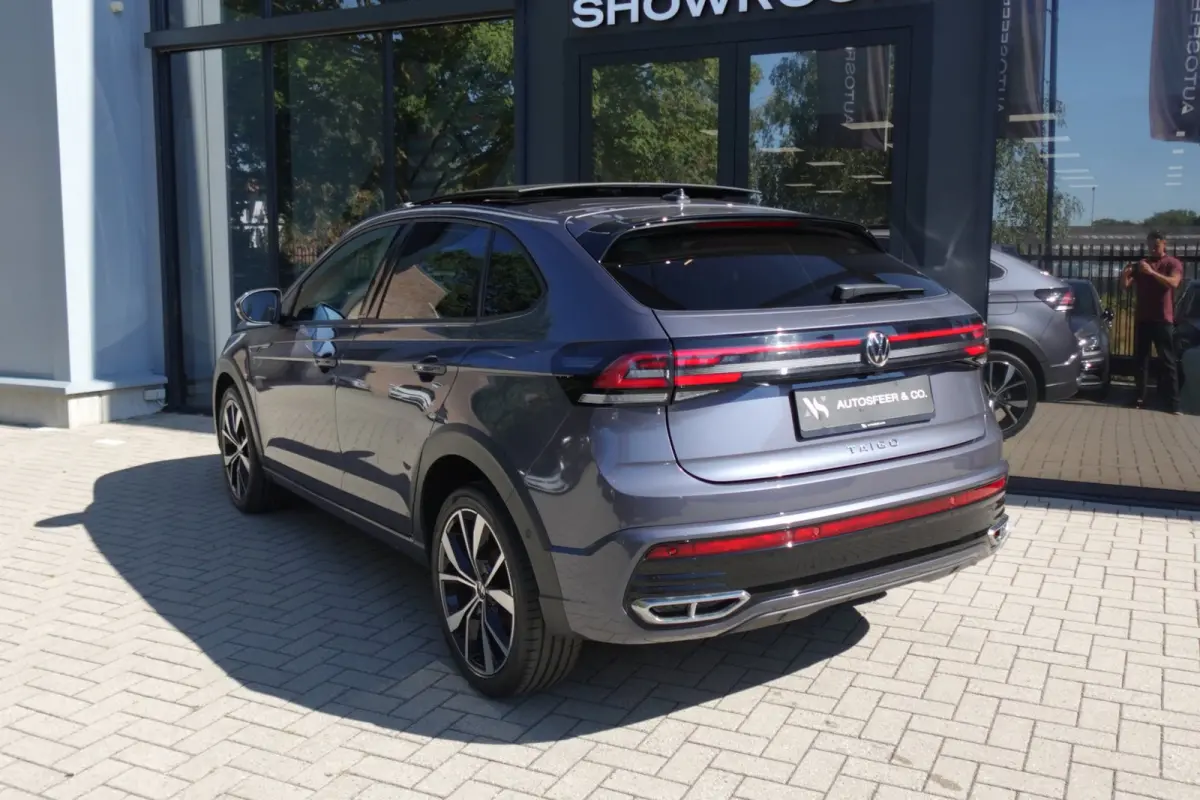 1.5 TSI R-Line Business PANO KEYLESS CAM