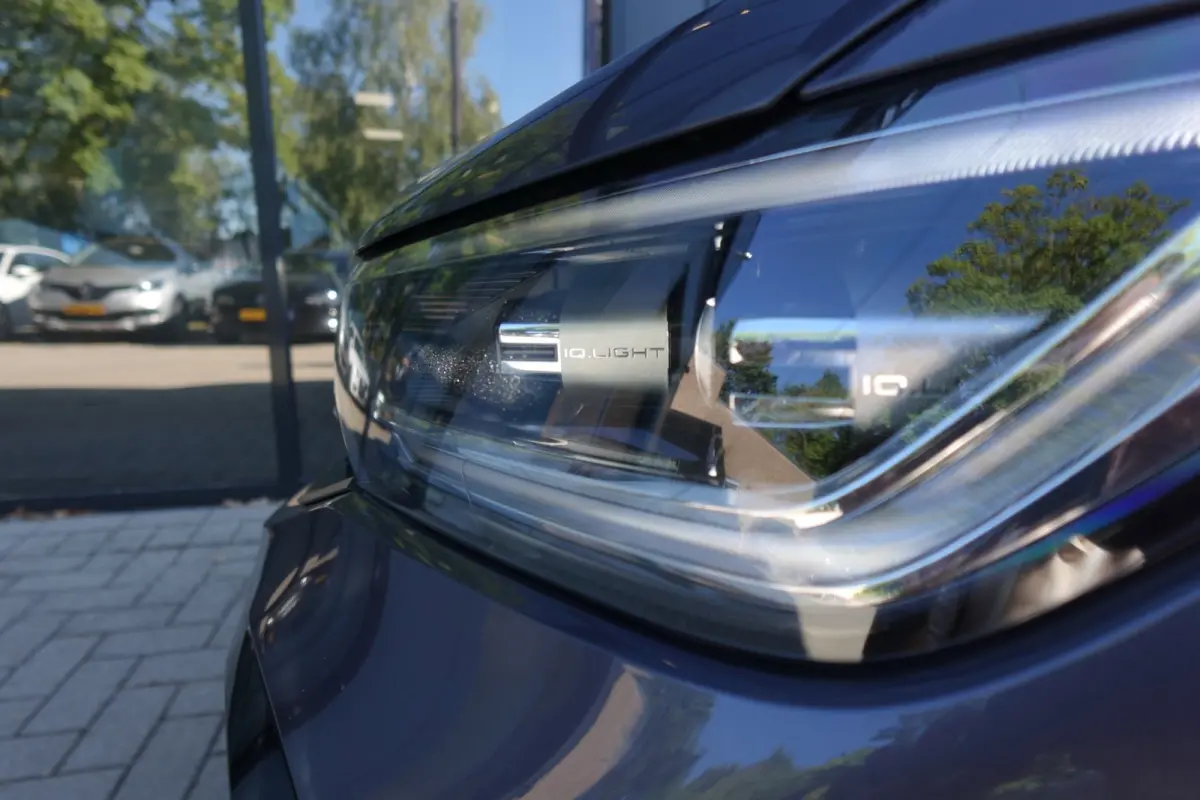 1.5 TSI R-Line Business PANO KEYLESS CAM