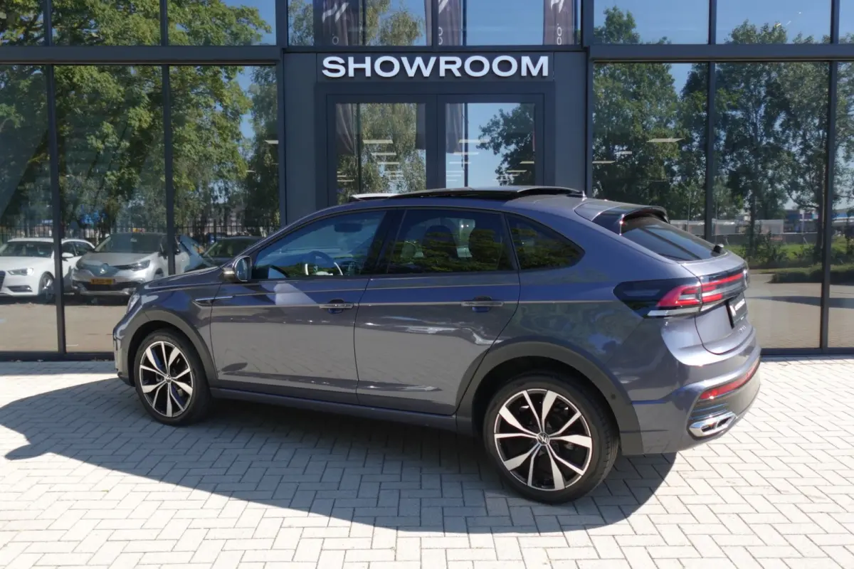 1.5 TSI R-Line Business PANO KEYLESS CAM