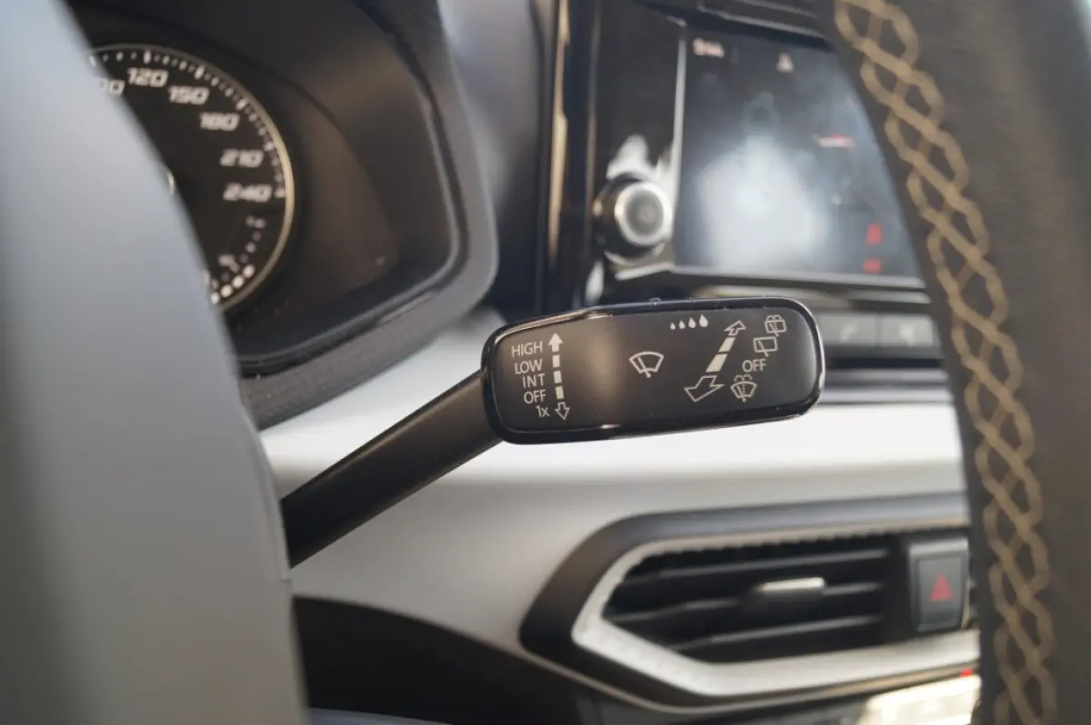 1.0 EcoTSI Style -ECC-PDC-LMV-CARPLAY-DAB-