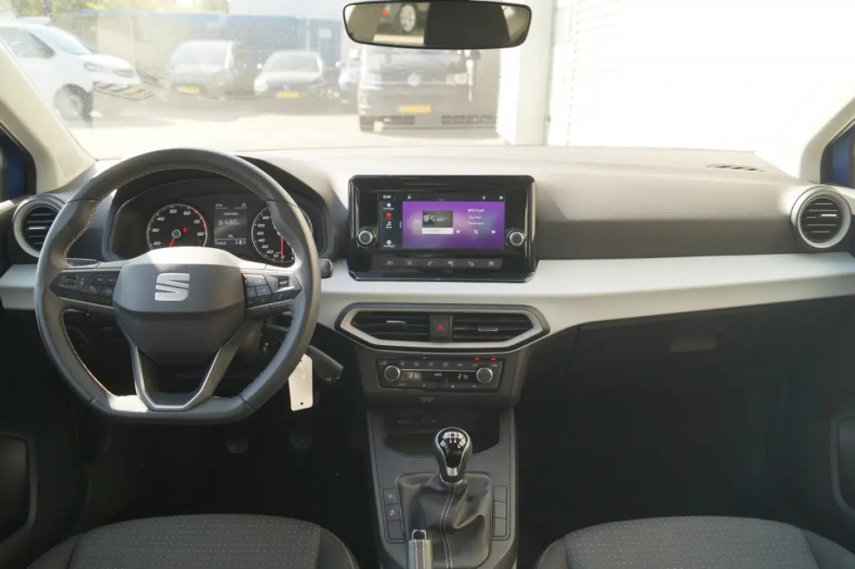 1.0 EcoTSI Style -ECC-PDC-LMV-CARPLAY-DAB-