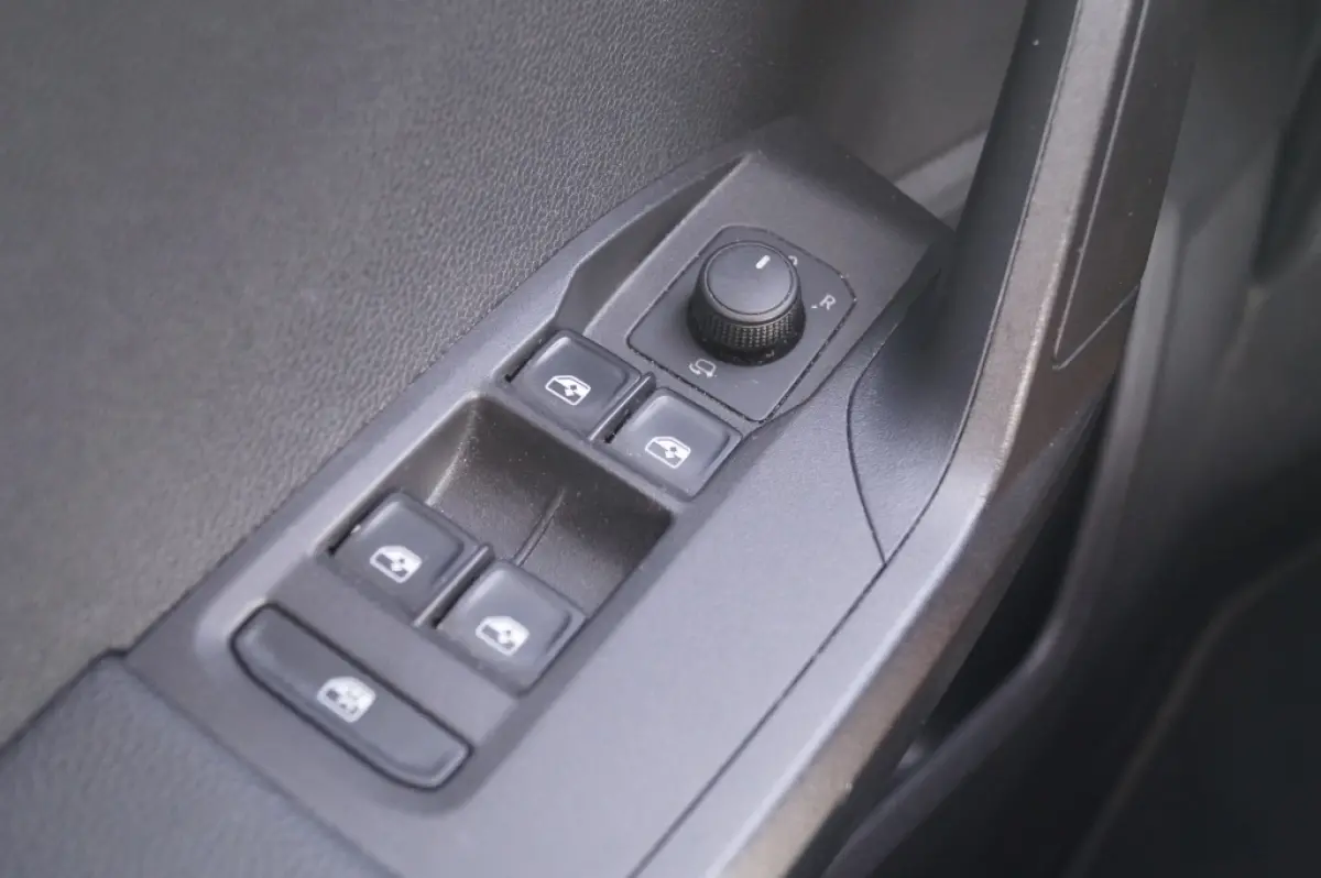 1.0 EcoTSI Style -ECC-PDC-LMV-CARPLAY-DAB-