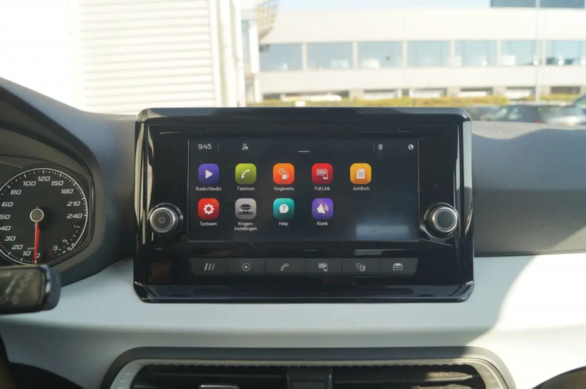 1.0 EcoTSI Style -ECC-PDC-LMV-CARPLAY-DAB-