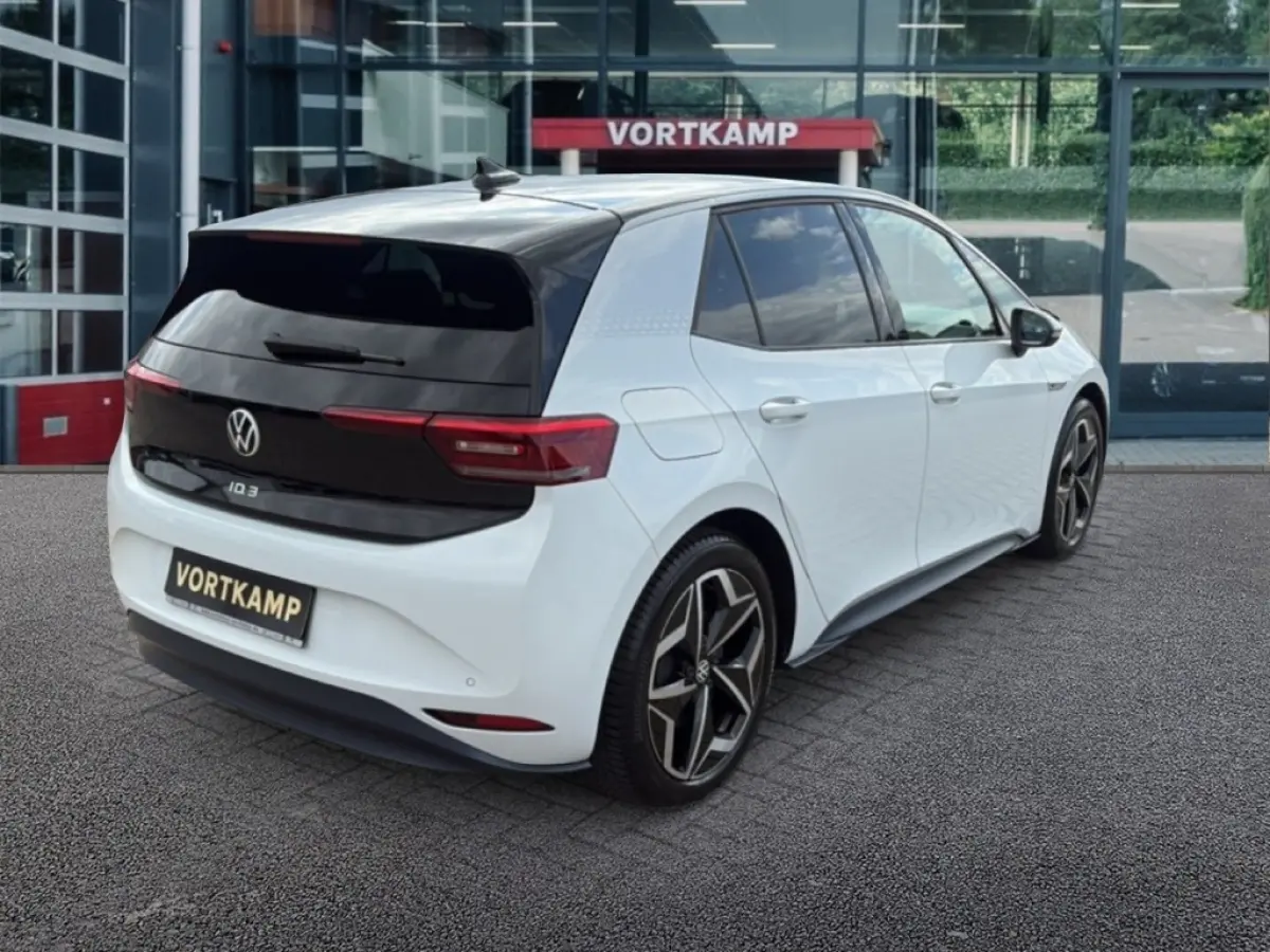 PRO PERFORMANCE 1ST PDC/ACC/STOEL+STUURVERW/NAVI/CARPLAY