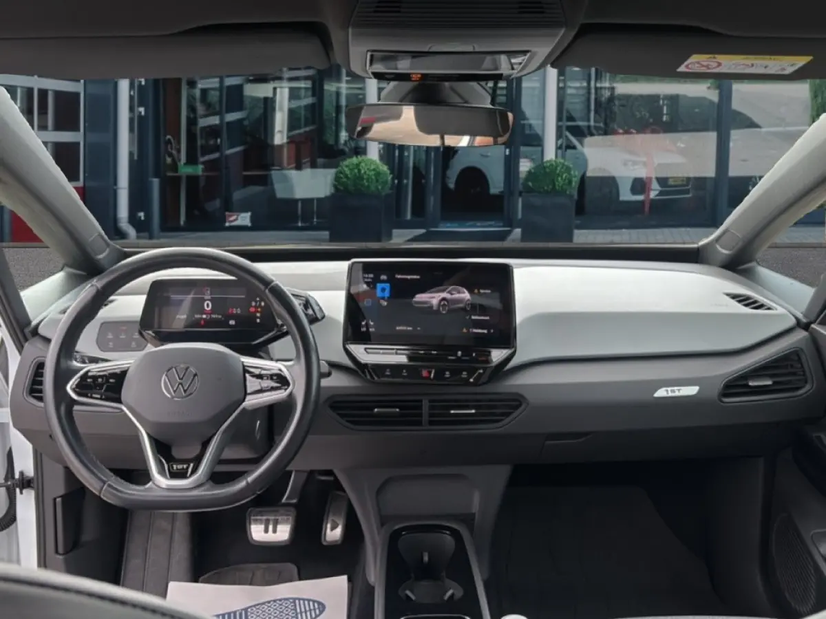 PRO PERFORMANCE 1ST PDC/ACC/STOEL+STUURVERW/NAVI/CARPLAY