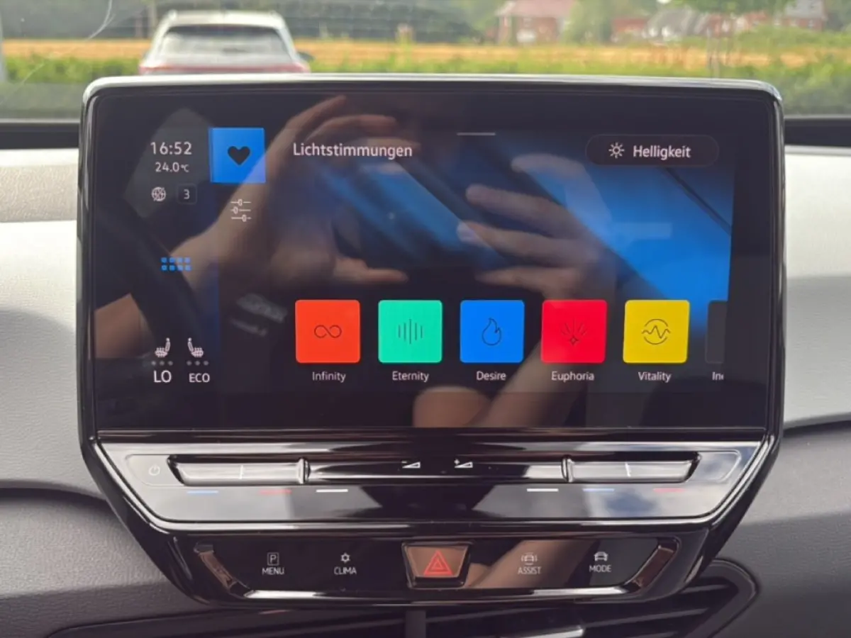 PRO PERFORMANCE 1ST PDC/ACC/STOEL+STUURVERW/NAVI/CARPLAY