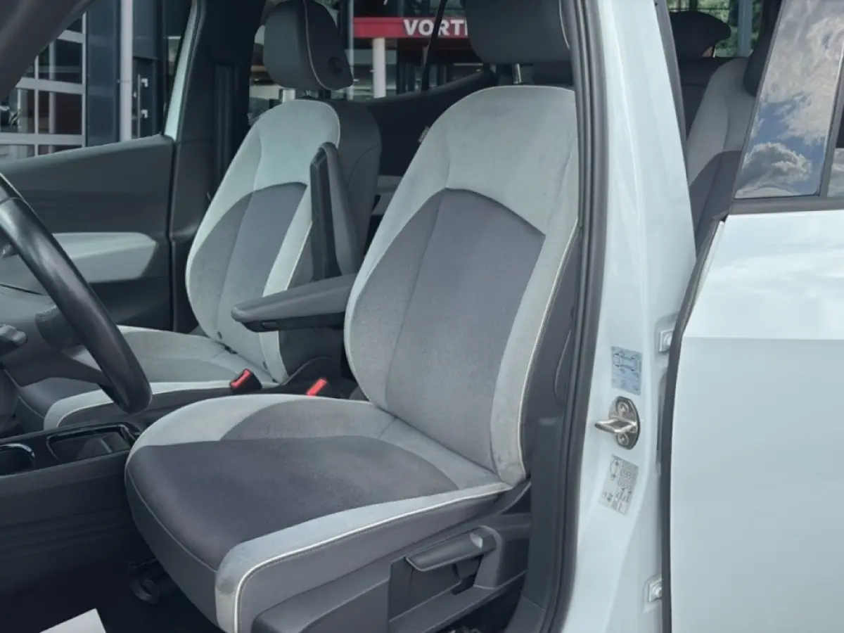 PRO PERFORMANCE 1ST PDC/ACC/STOEL+STUURVERW/NAVI/CARPLAY