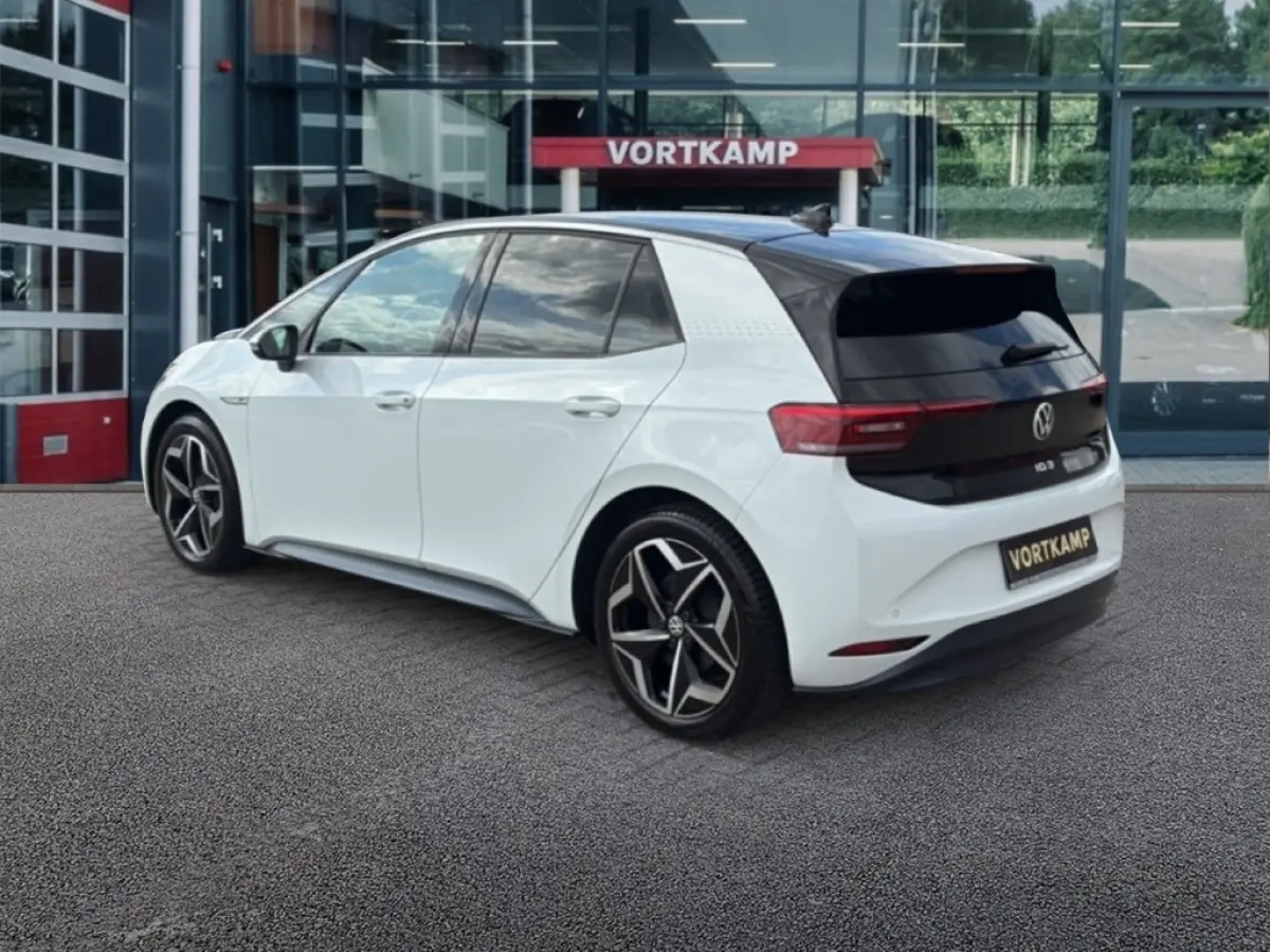 PRO PERFORMANCE 1ST PDC/ACC/STOEL+STUURVERW/NAVI/CARPLAY