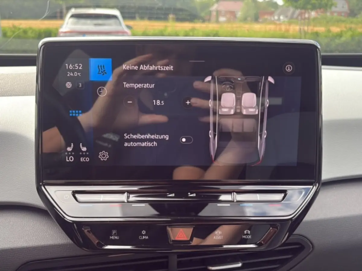 PRO PERFORMANCE 1ST PDC/ACC/STOEL+STUURVERW/NAVI/CARPLAY