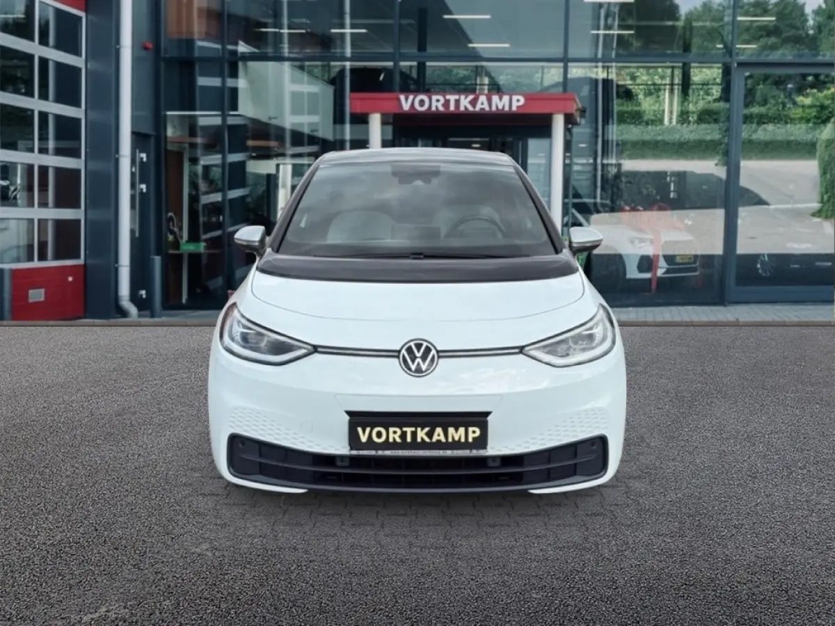 PRO PERFORMANCE 1ST PDC/ACC/STOEL+STUURVERW/NAVI/CARPLAY