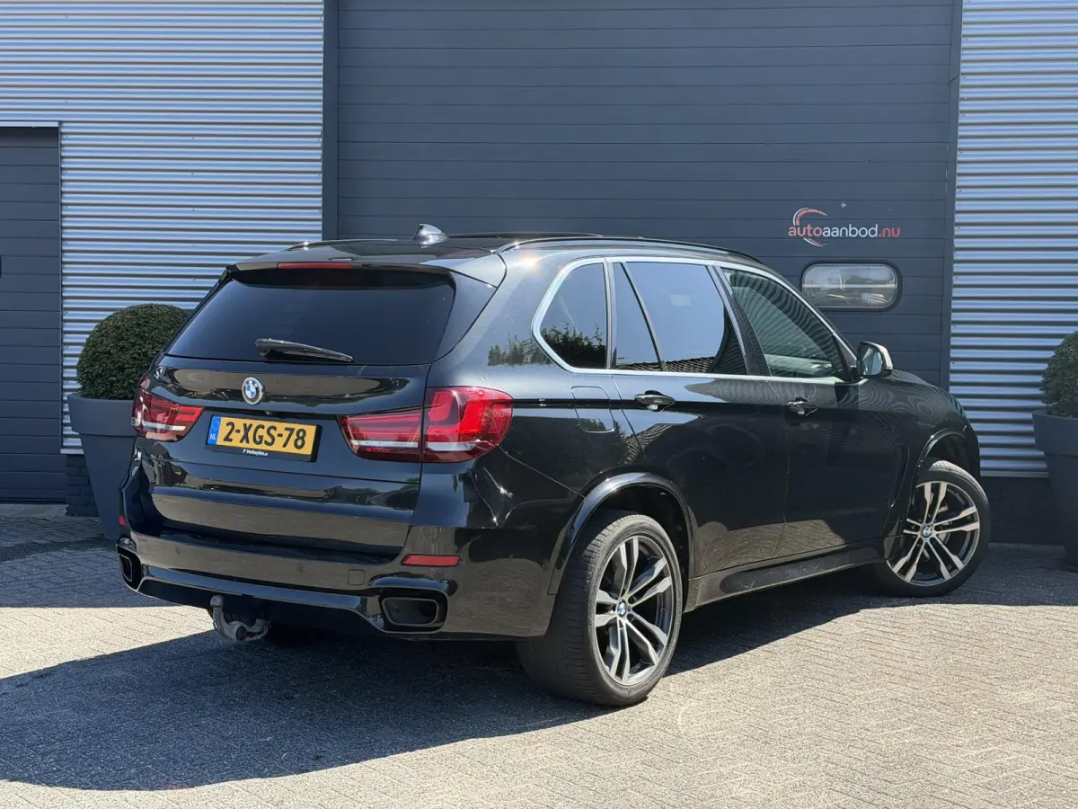 M50d 7p. | Panoramadak | 360* Camera | Head-Up Display | Elektrische Trekhaak | Elektrische Achterklep |