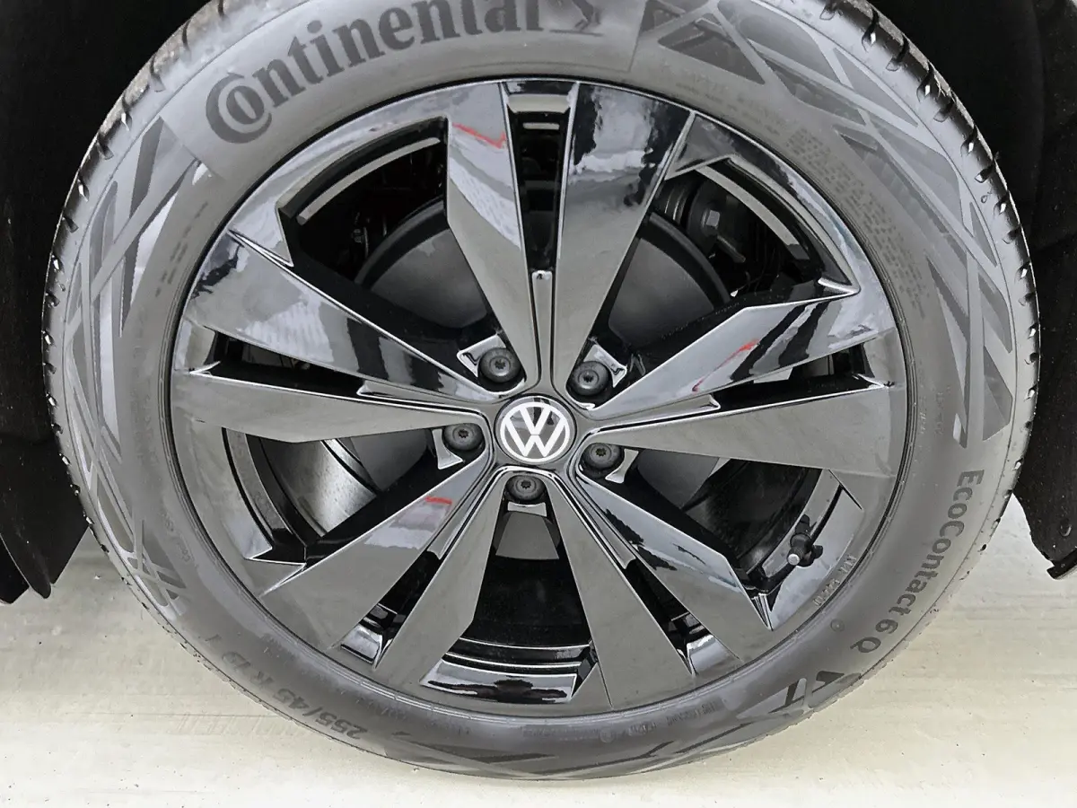 Limited Edition Plus 77 kWh | DEMO | PANORAMADAK | CAMERA | HARMAN-KARDON | WARMTEPOMP | 19 INCH | HEAD-UP DISPLAY
