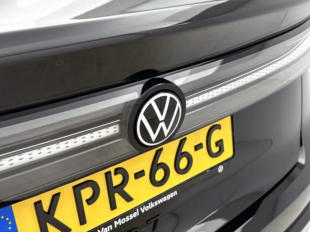 Limited Edition Plus 77 kWh | DEMO | PANORAMADAK | CAMERA | HARMAN-KARDON | WARMTEPOMP | 19 INCH | HEAD-UP DISPLAY