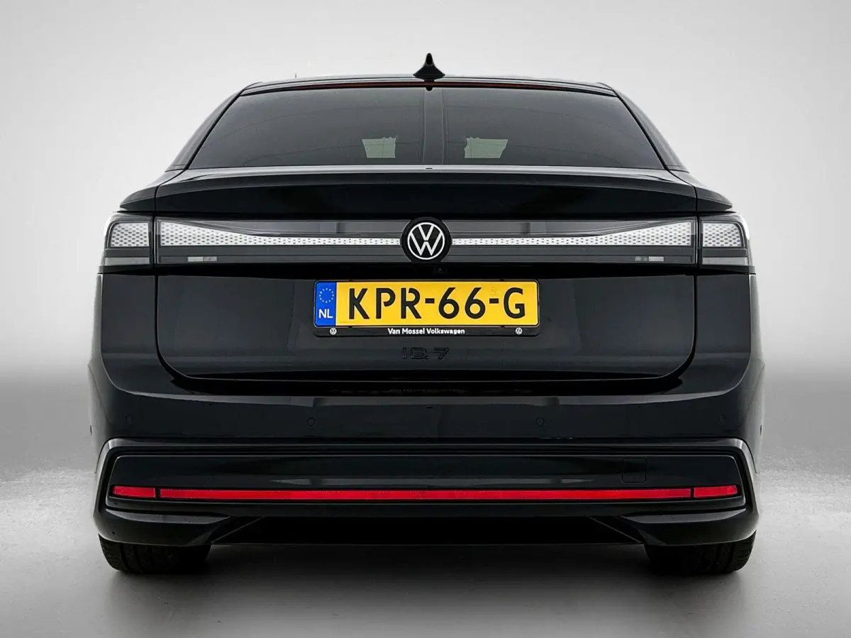 Limited Edition Plus 77 kWh | DEMO | PANORAMADAK | CAMERA | HARMAN-KARDON | WARMTEPOMP | 19 INCH | HEAD-UP DISPLAY