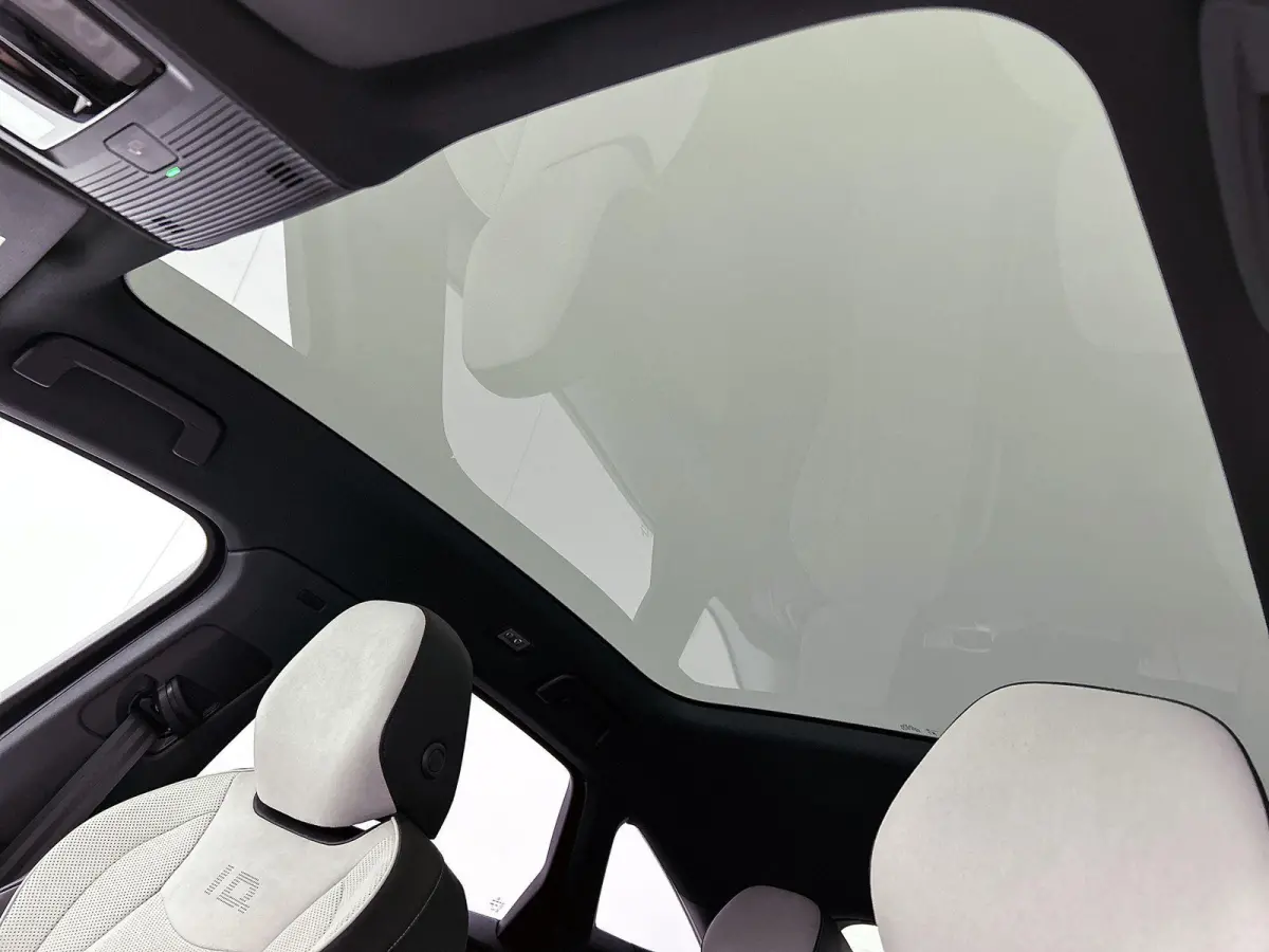 Limited Edition Plus 77 kWh | DEMO | PANORAMADAK | CAMERA | HARMAN-KARDON | WARMTEPOMP | 19 INCH | HEAD-UP DISPLAY