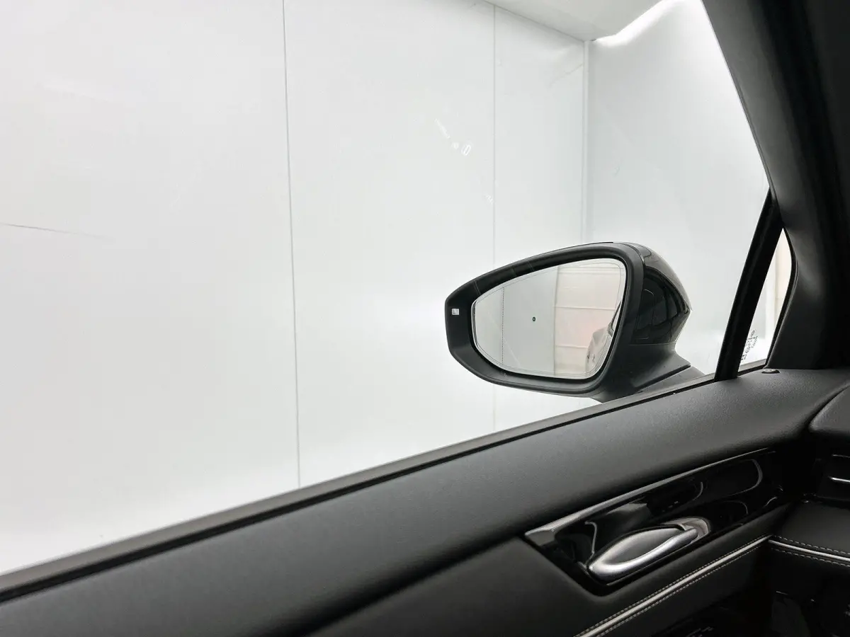 Limited Edition Plus 77 kWh | DEMO | PANORAMADAK | CAMERA | HARMAN-KARDON | WARMTEPOMP | 19 INCH | HEAD-UP DISPLAY