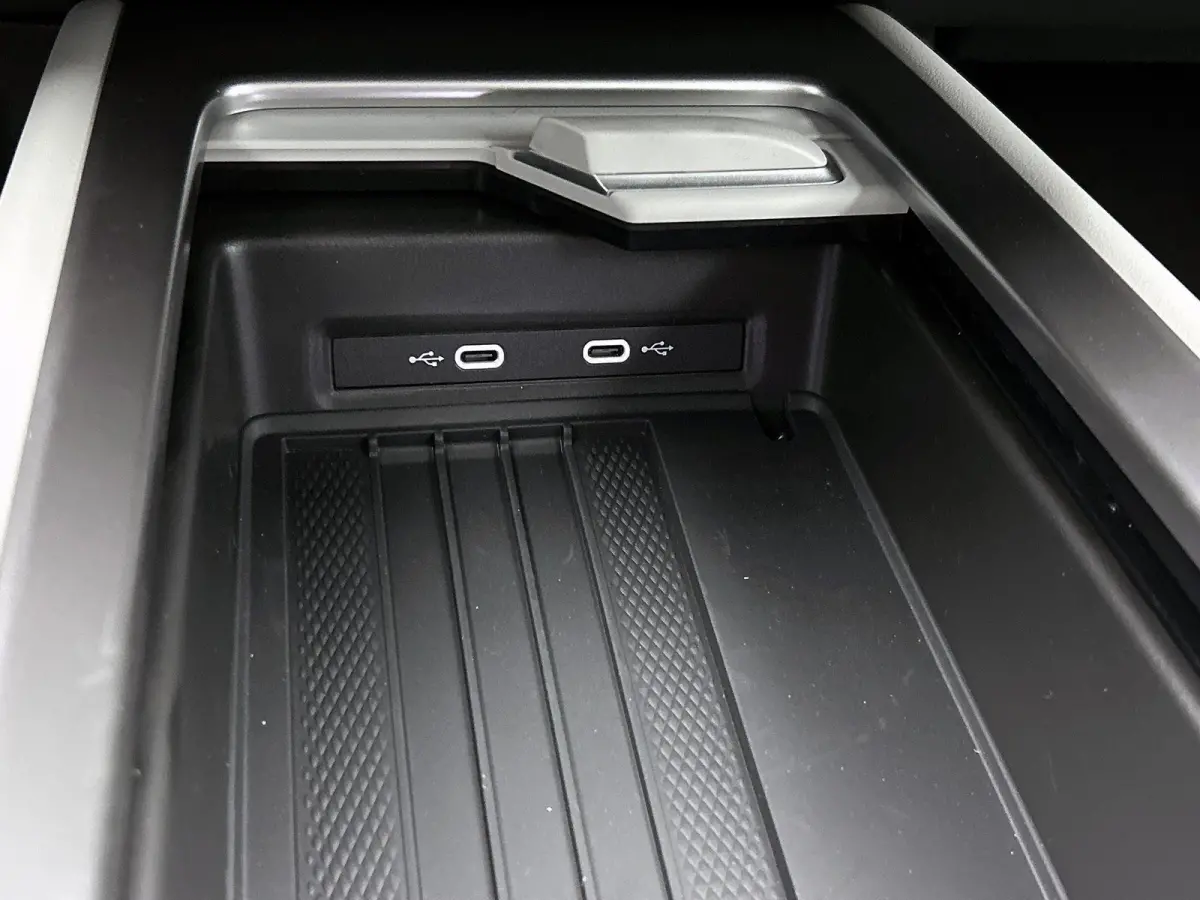 Limited Edition Plus 77 kWh | DEMO | PANORAMADAK | CAMERA | HARMAN-KARDON | WARMTEPOMP | 19 INCH | HEAD-UP DISPLAY