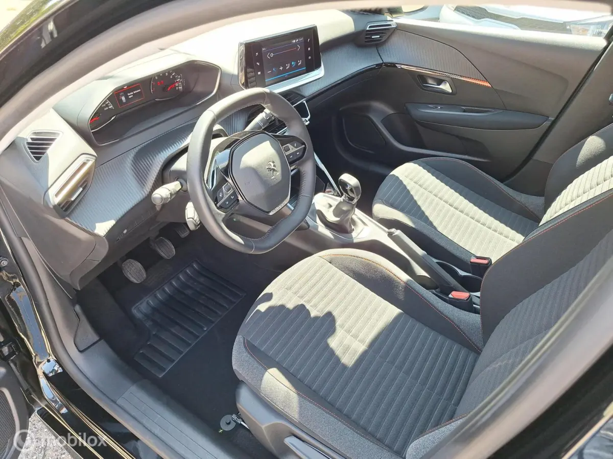 1.2 PURETECH ACTIVE PACK • ORIG NL • CARPLAY •
