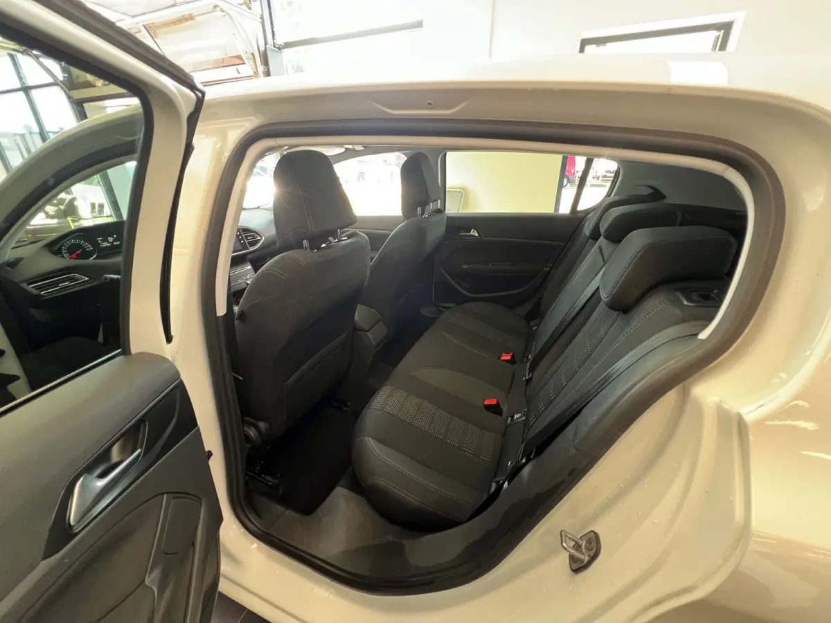 Allure – Automaat – Pano – Trekhaak – NAP – Riem verv.