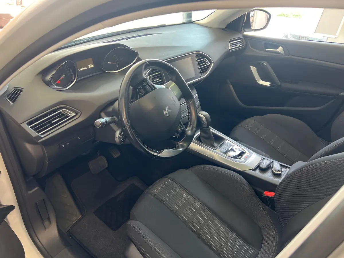 Allure – Automaat – Pano – Trekhaak – NAP – Riem verv.