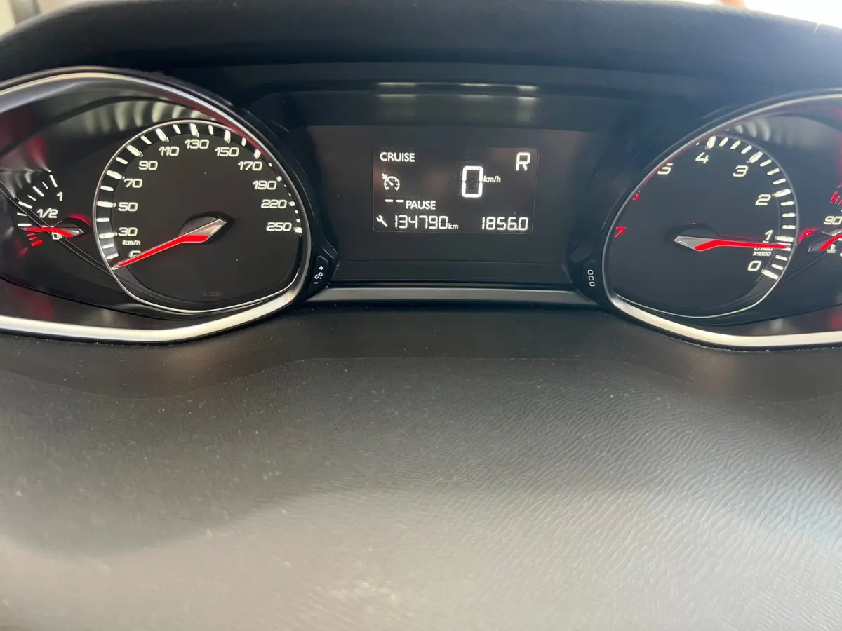 Allure – Automaat – Pano – Trekhaak – NAP – Riem verv.